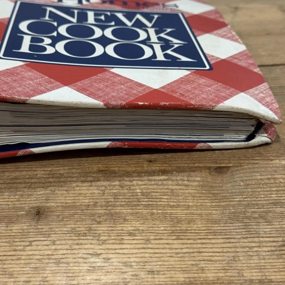 Vintage Better Homes and Gardens Cookbook: 1989 Red Checkered Binder